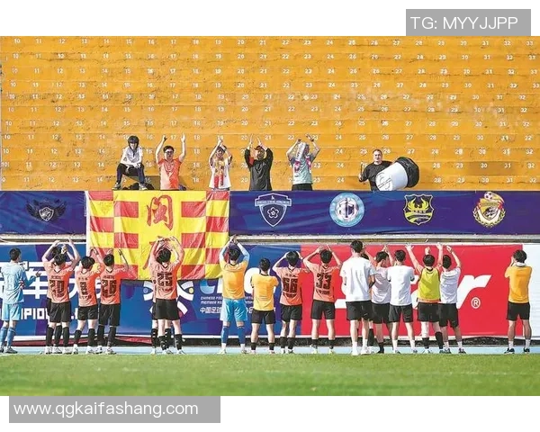 回顾当年那些风靡一时的足球明星与他们的辉煌瞬间