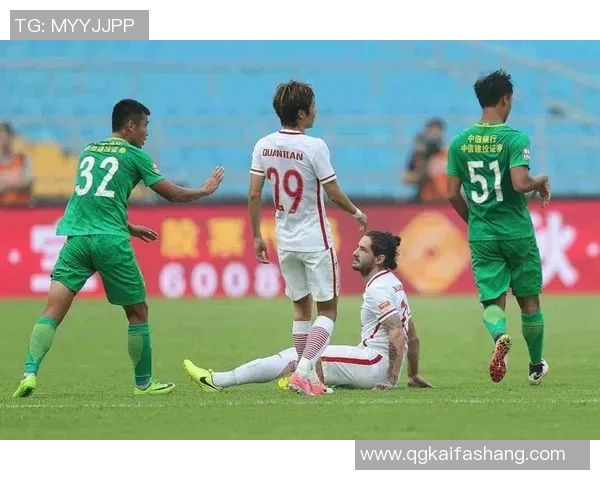 重庆足球队以66分领跑大师赛积分榜展现强劲实力 重庆足球队以66分领跑大师赛积分榜展现强劲实力